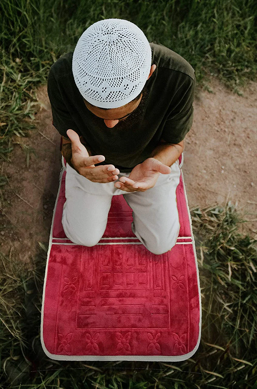 Foldable Prayer Rug with Back Rest