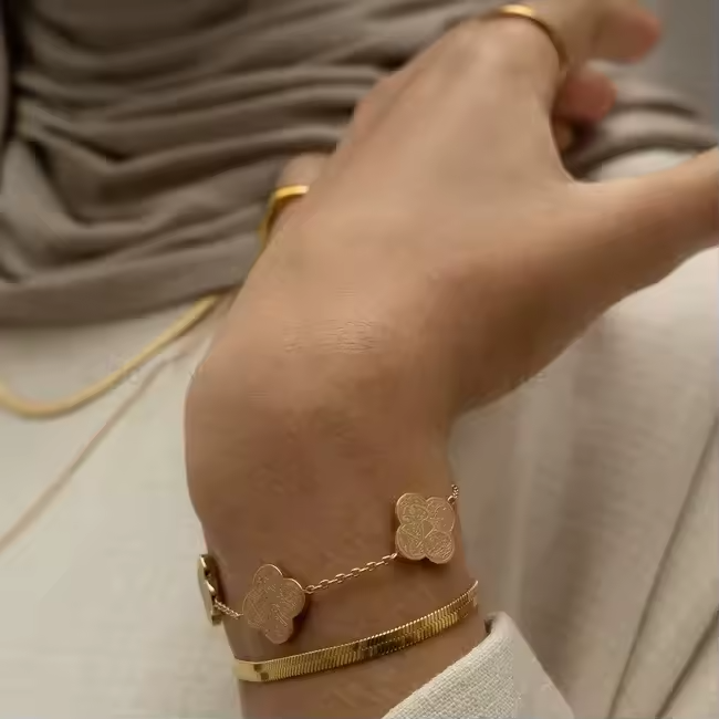 Triple Quatrefoil Calligraphy Bracelet - Shukr, Sabr, Tawakkul